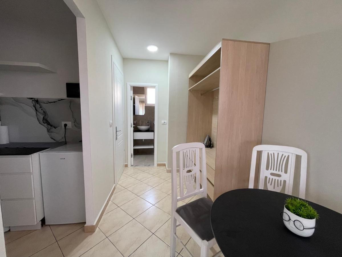 Garden Villa Apartments Саранда Экстерьер фото